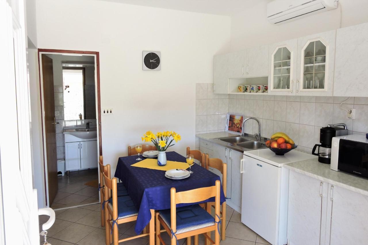 Apartments By The Sea Veli Rat, Dugi Otok - 436 Экстерьер фото