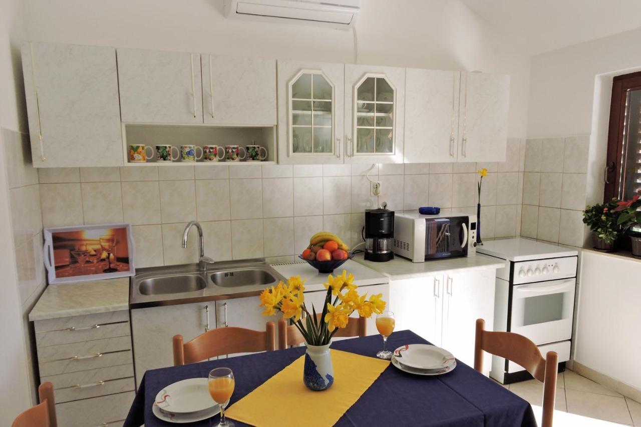 Apartments By The Sea Veli Rat, Dugi Otok - 436 Экстерьер фото