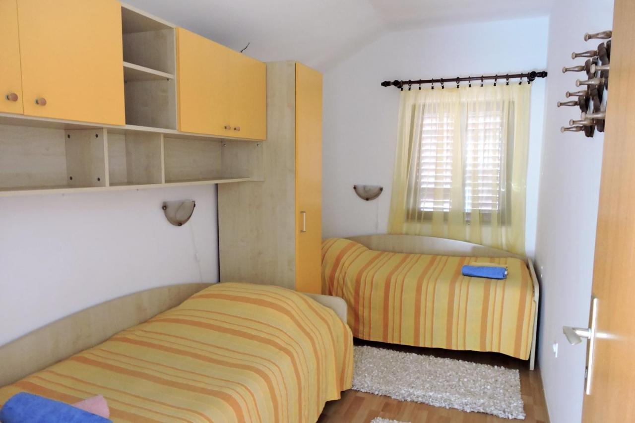 Apartments By The Sea Veli Rat, Dugi Otok - 436 Экстерьер фото